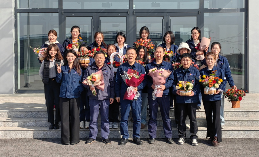 寧夏海利公司舉行“三八”婦女節(jié)主題插花活動(dòng)